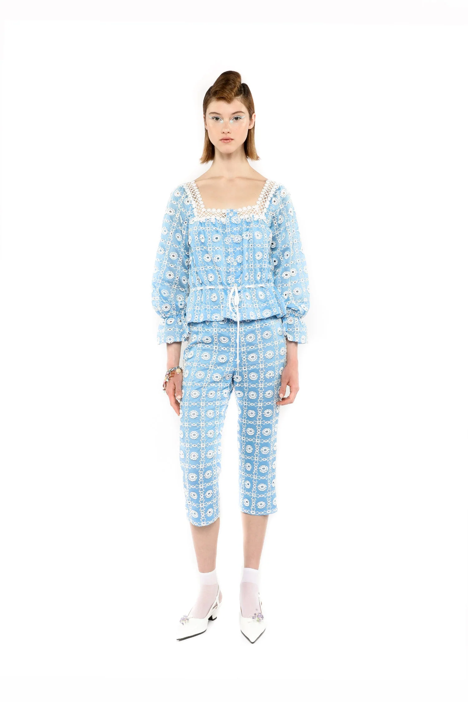 Lattice Lace Embroidery Capri Pants - Image 2