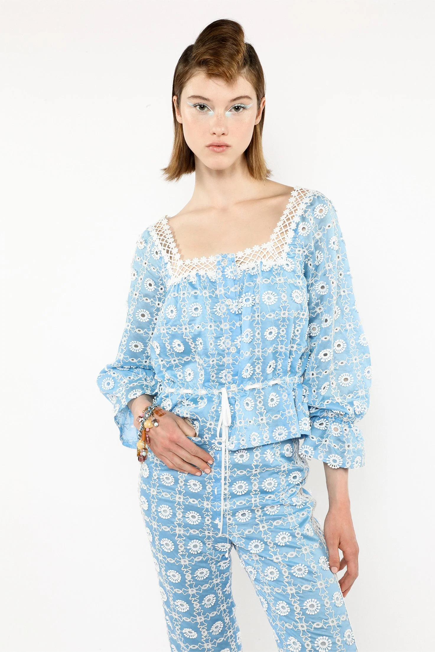 Lattice Lace Embroidery Capri Pants - Image 5