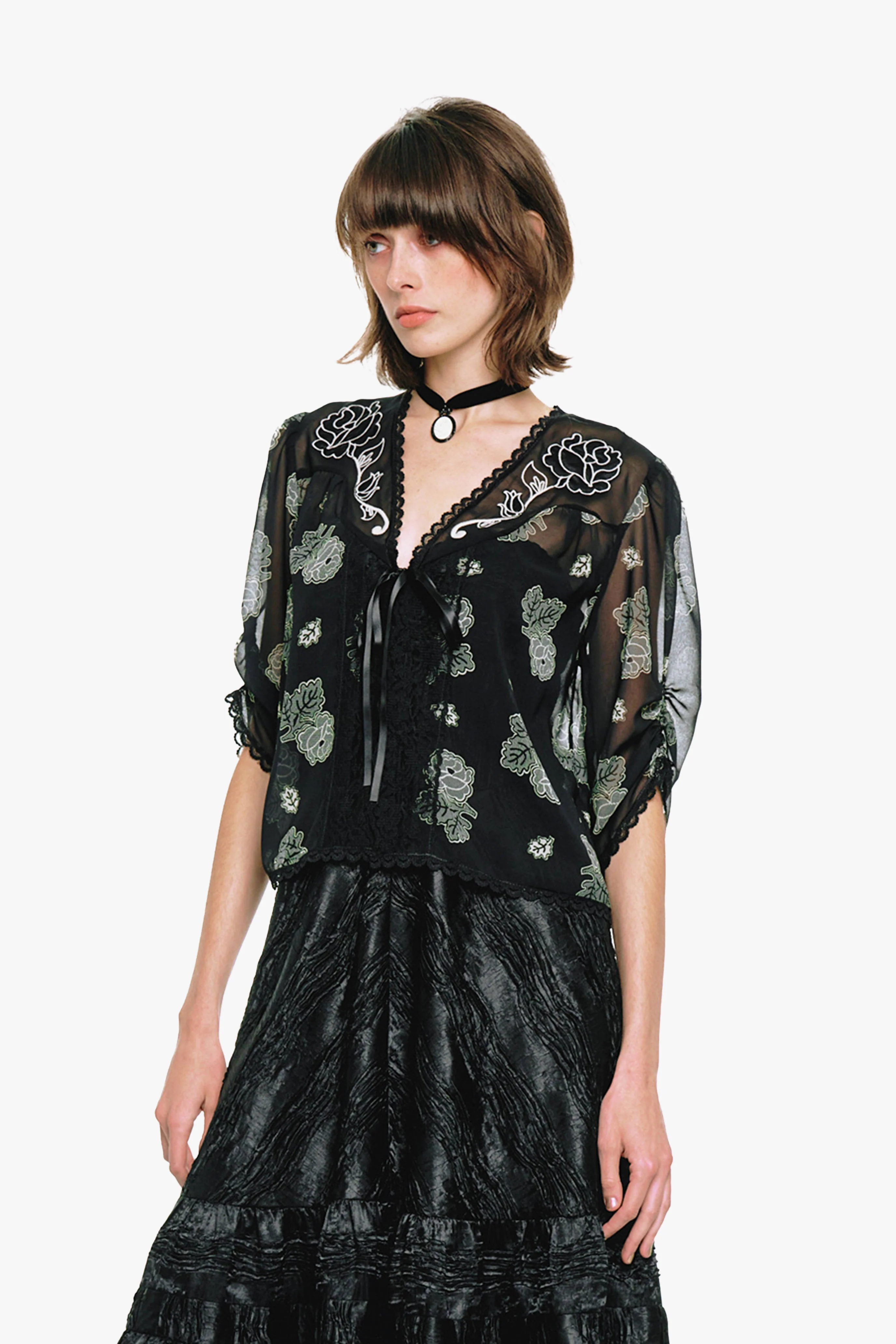 Lily and Roses Chiffon Combo Embroidered Bed Jacket - Image 4