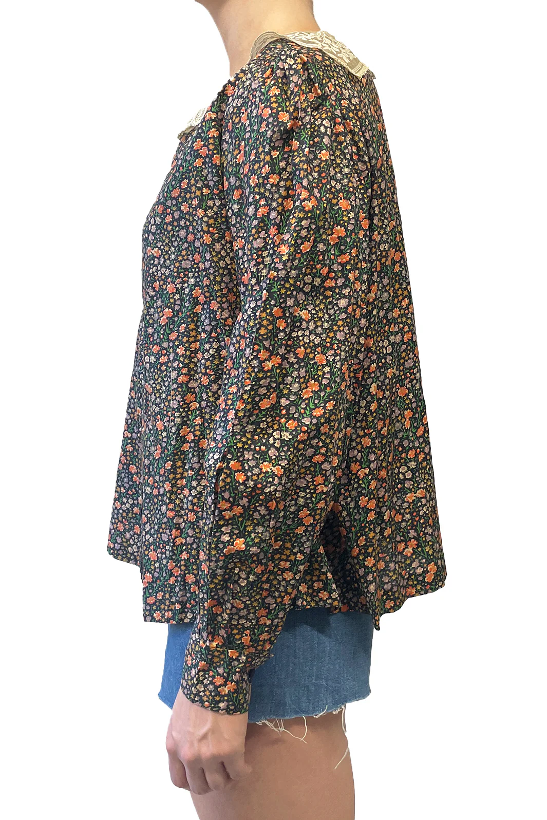 Vintage Lace Collared Floral Button Up Blouse - Image 2